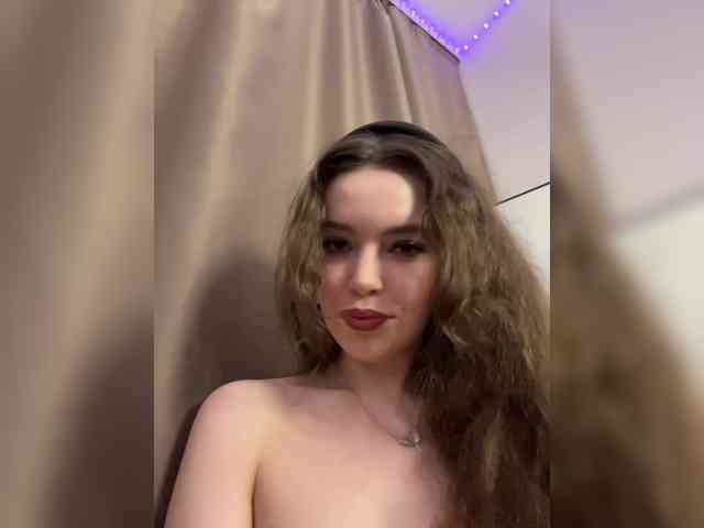 YourLadyyy webcam