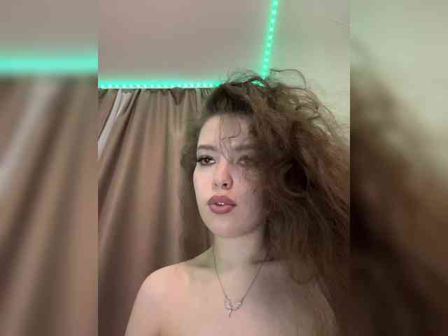 YourLadyyy webcam