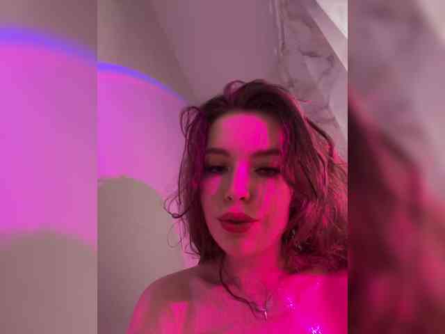 YourLadyyy webcam