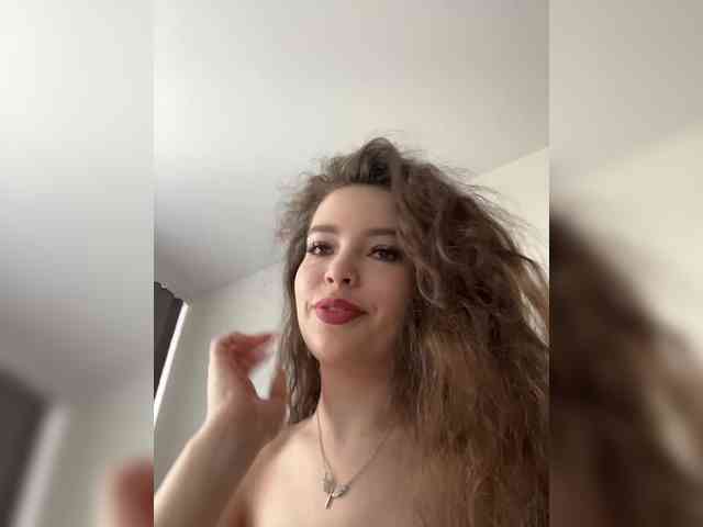 YourLadyyy webcam