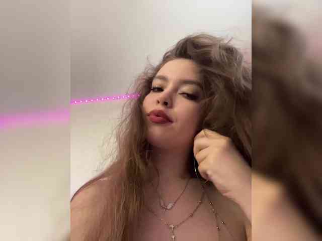 YourLadyyy webcam