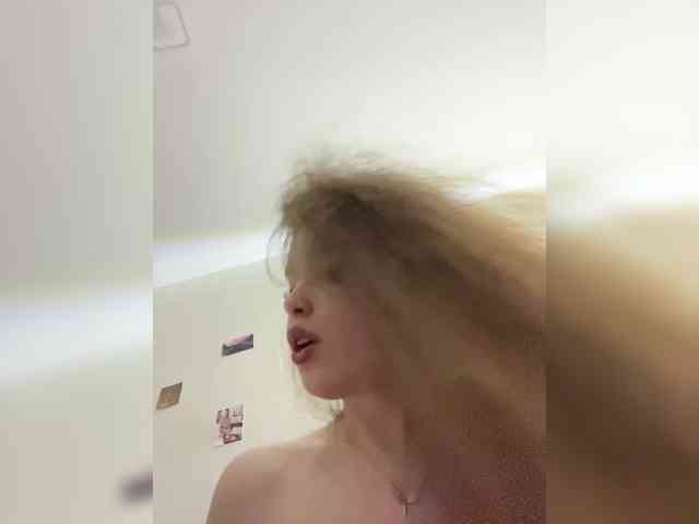 YourLadyyy webcam