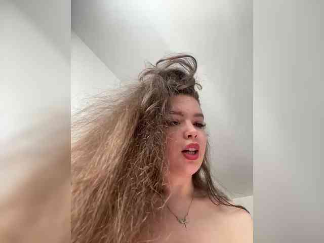 YourLadyyy webcam