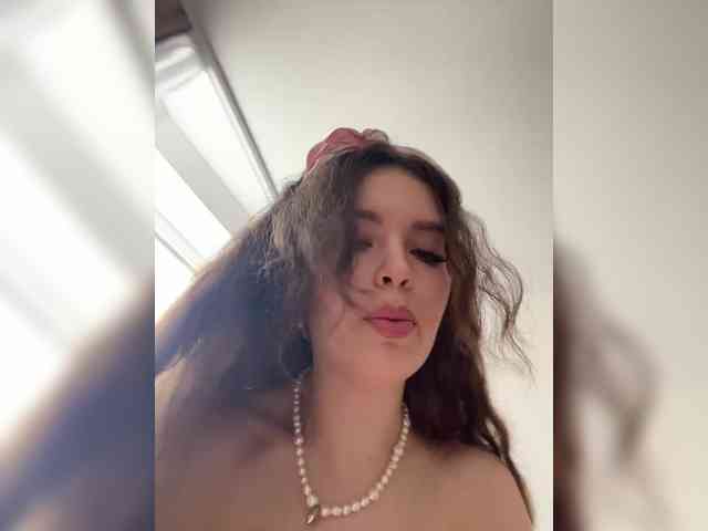 YourLadyyy webcam