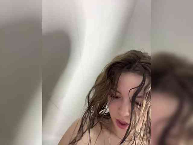 YourLadyyy webcam