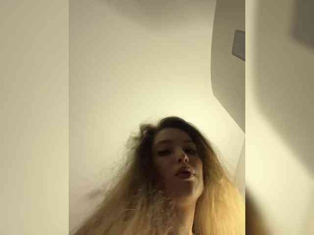 YourLadyyy webcam