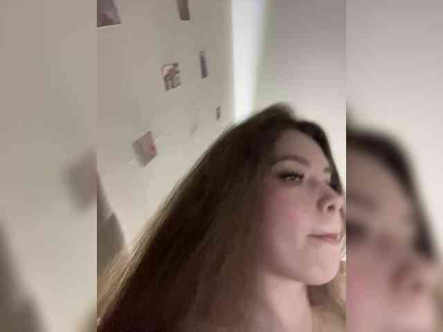 YourLadyyy webcam
