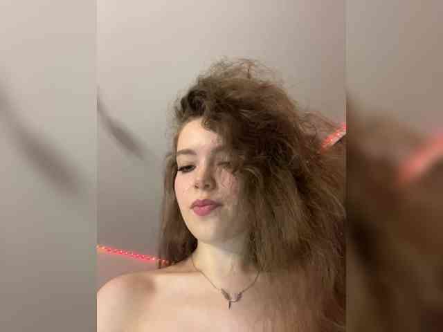 YourLadyyy webcam