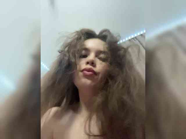 YourLadyyy webcam