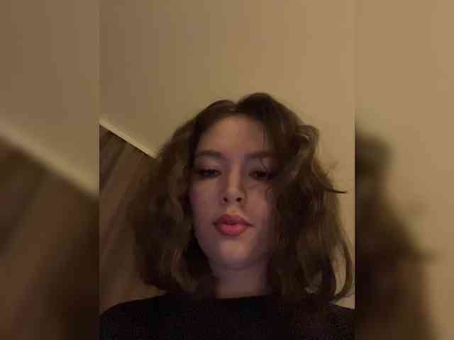 YourLadyyy webcam