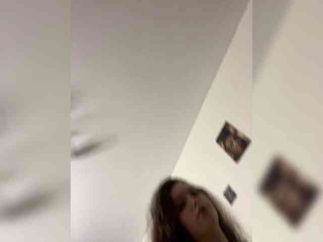 YourLadyyy webcam