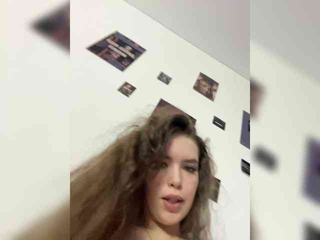YourLadyyy webcam