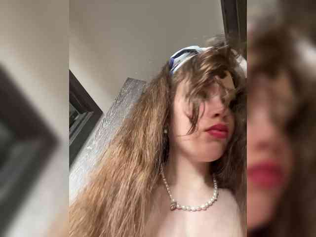 YourLadyyy webcam