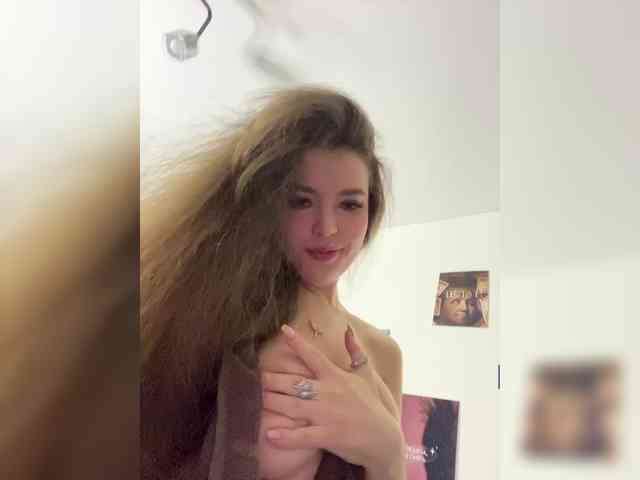 YourLadyyy webcam
