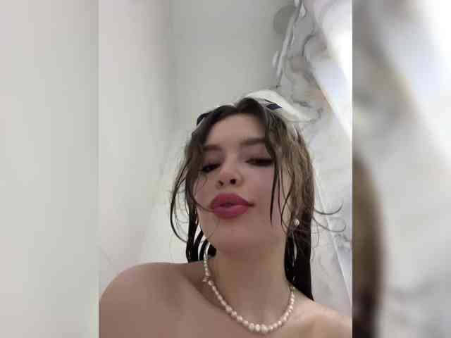 YourLadyyy webcam