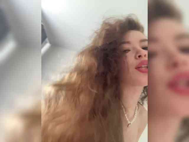 YourLadyyy webcam