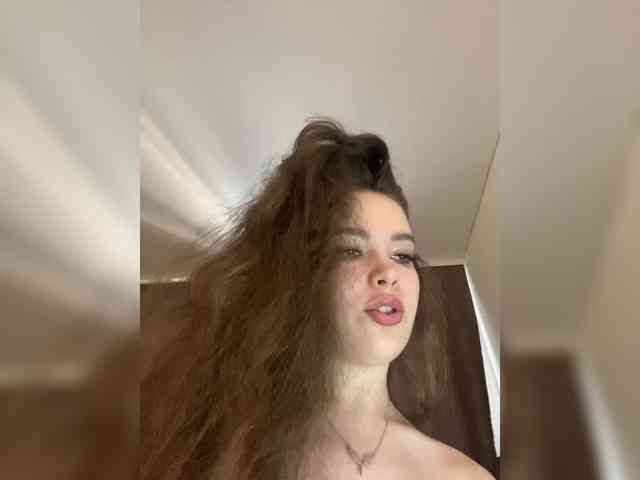 YourLadyyy webcam