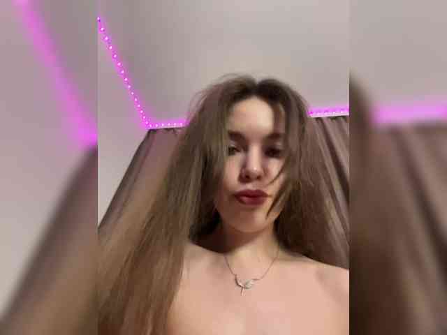 YourLadyyy webcam