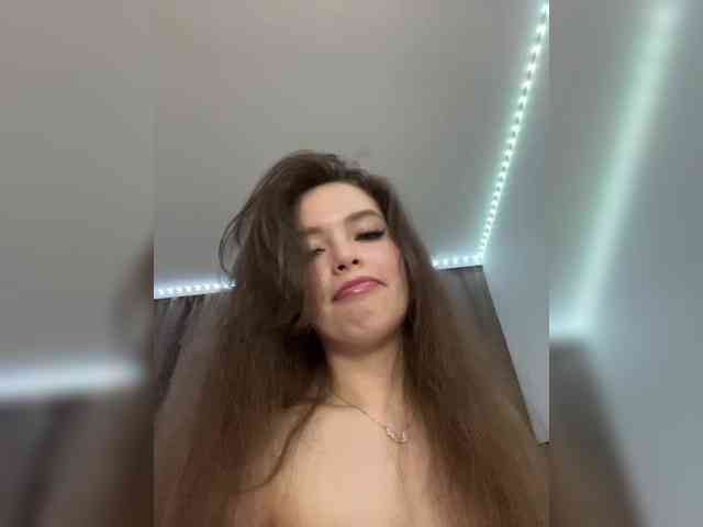 YourLadyyy webcam