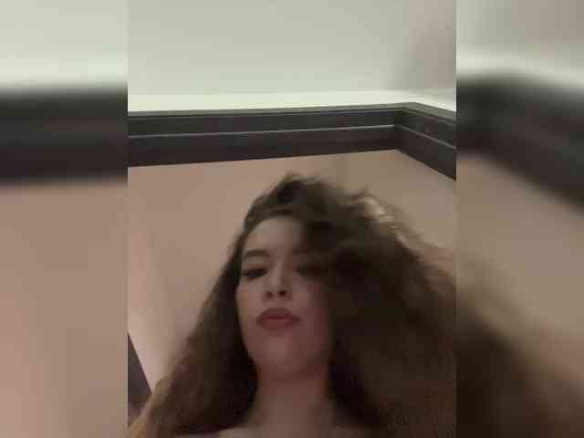 YourLadyyy webcam