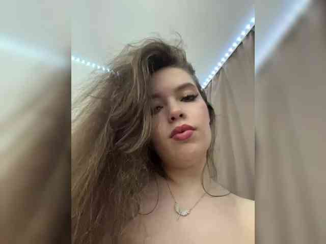 YourLadyyy webcam
