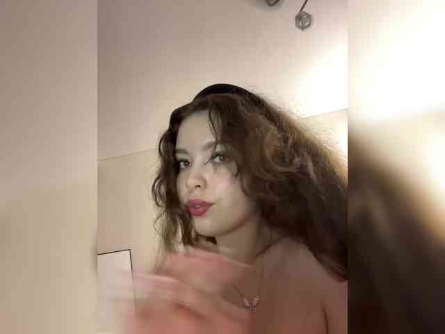 YourLadyyy webcam