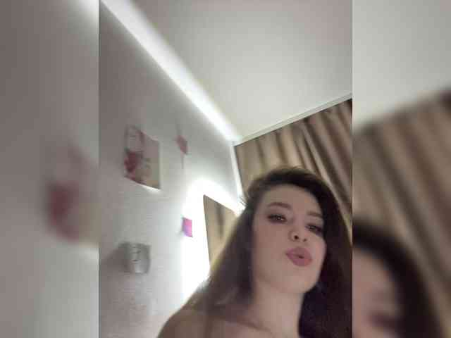YourLadyyy webcam