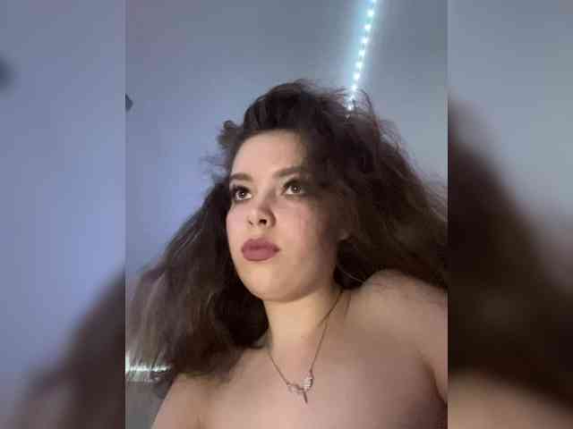 YourLadyyy webcam
