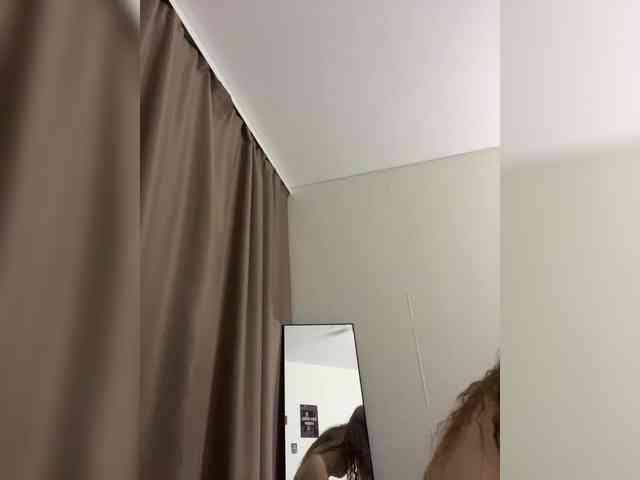 YourLadyyy webcam