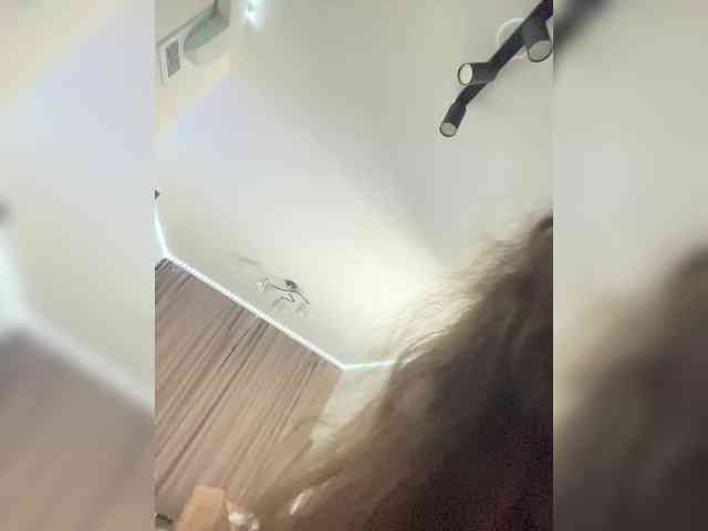 YourLadyyy webcam