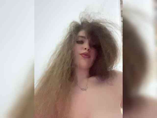 YourLadyyy webcam