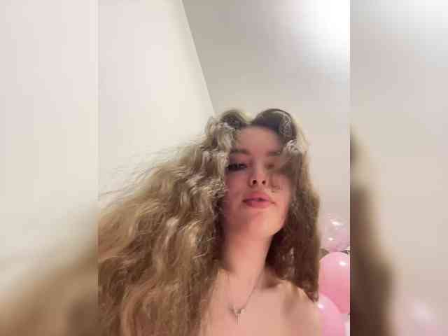 LadyEmily Live Webcam on BongaCams