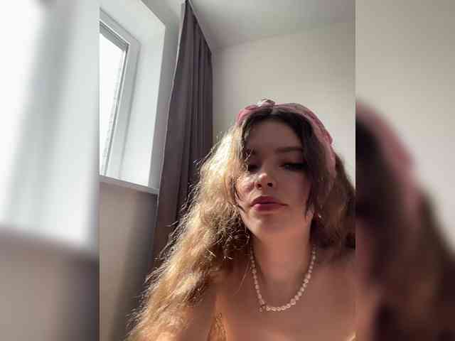 YourLadyyy webcam