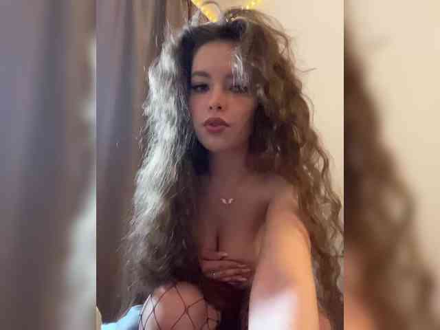 YourLadyyy webcam