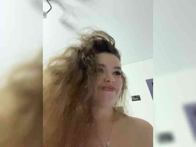 YourLadyyy webcam