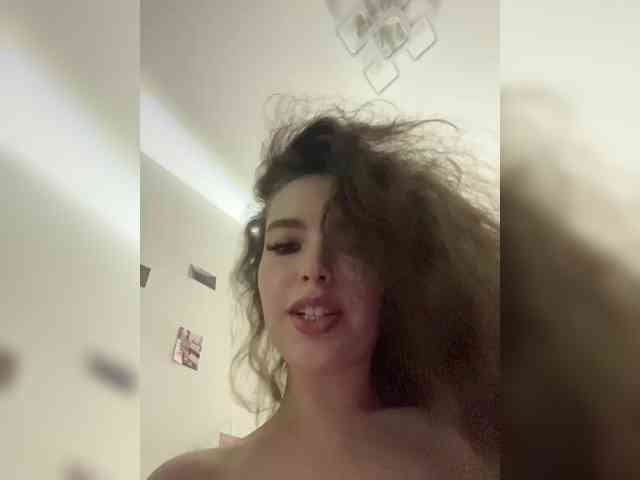 YourLadyyy webcam