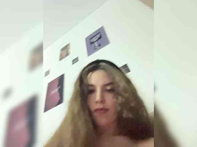 YourLadyyy webcam