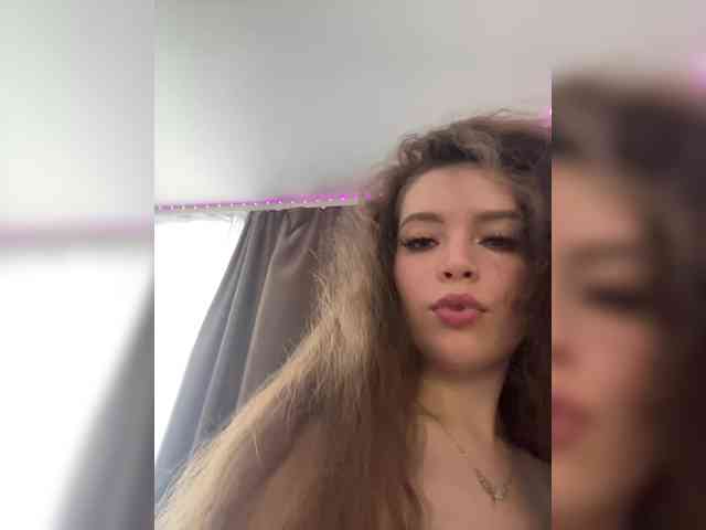 chat with cam LadyEmily