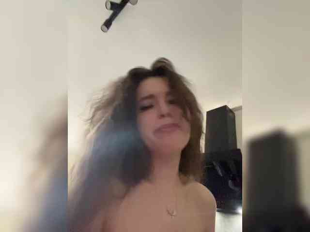 YourLadyyy webcam