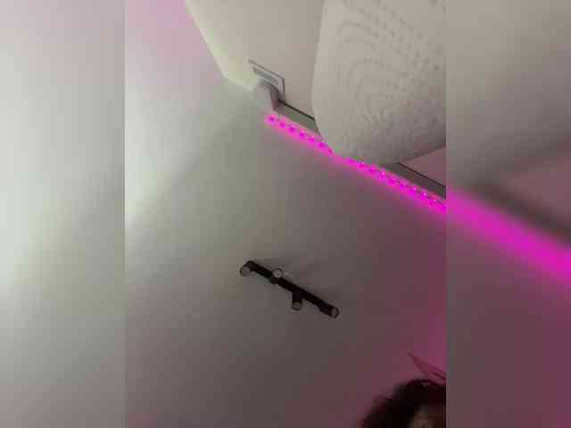 YourLadyyy webcam