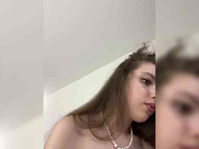 LadyEmily Live Webcam on BongaCams