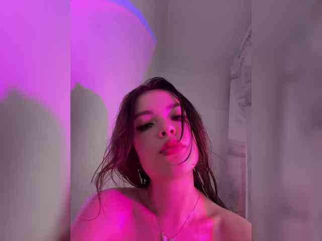 YourLadyyy webcam