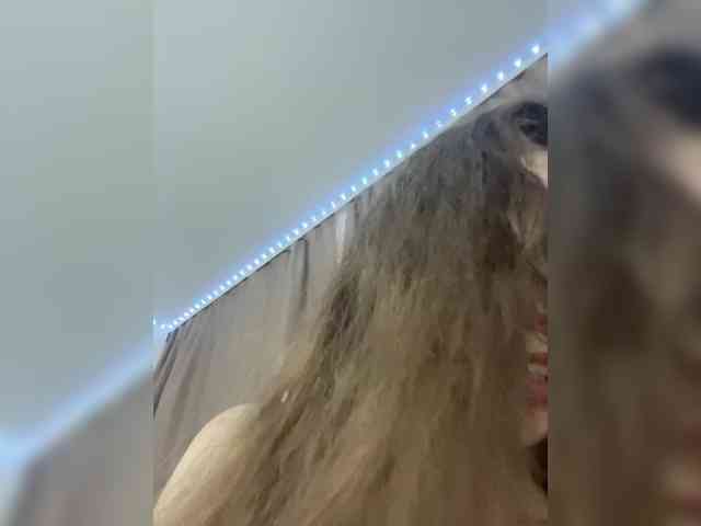 YourLadyyy webcam