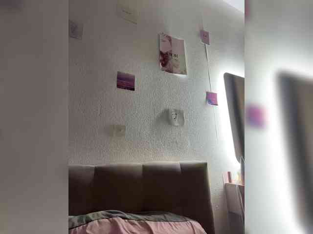 YourLadyyy webcam