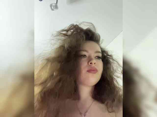 YourLadyyy webcam