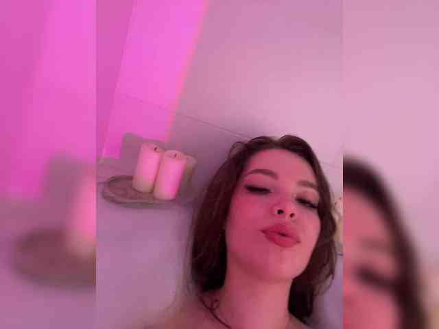 YourLadyyy webcam