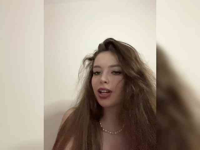 YourLadyyy webcam
