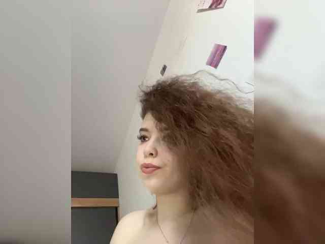 YourLadyyy webcam