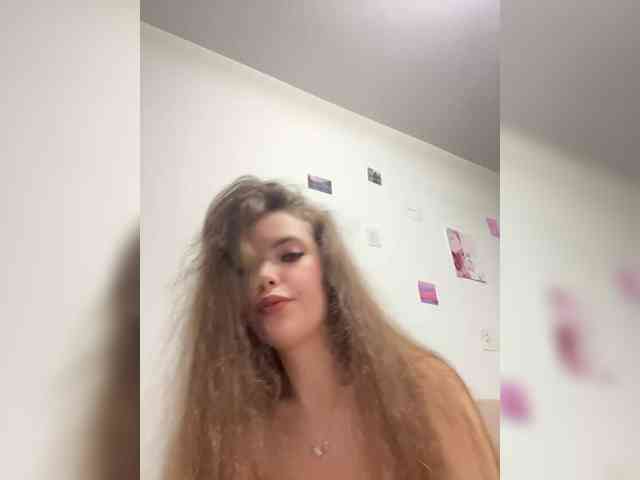 YourLadyyy webcam
