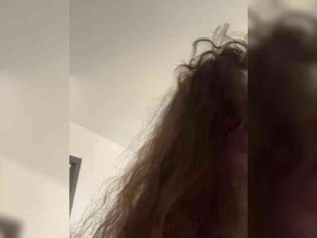 YourLadyyy webcam